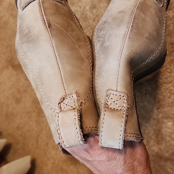 Sorel Joan of Artic Distressed Wedge II Chelsea Boots - Picture 9 of 12